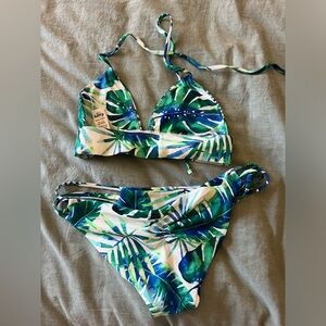Super cute tropical swimsuit set